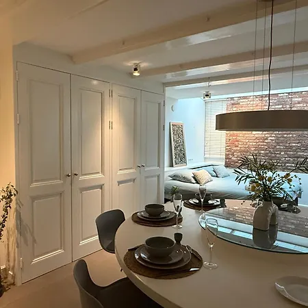 Elegant Canal-side In Heart Of